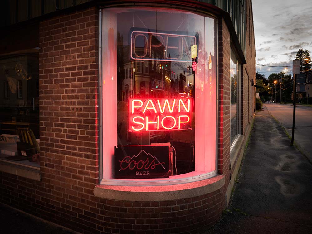 008-Need-To-Borrow-Less-Than-500-Pawn-Shop-or-Payday-Loan-1
